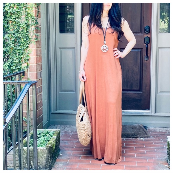 ✨LAST ONE✨LOOSE FIT SIDE POCKETS TANK MAXI DRESS - Picture 4 of 8